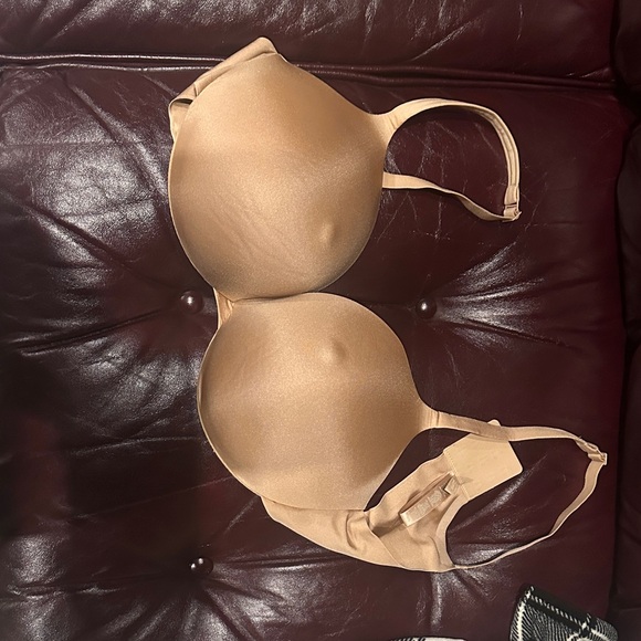 SKIMS Push-up Nipple Bra - Picture 1 of 2